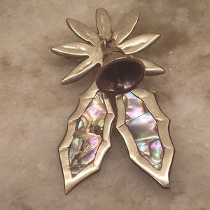 Holly bell abalone pin sterling???